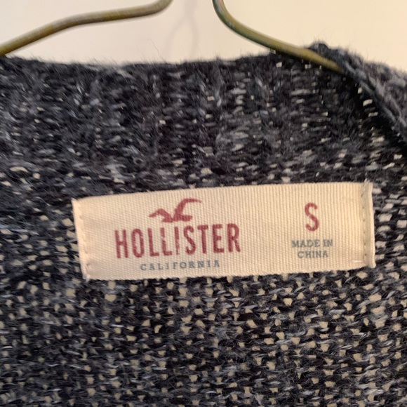 holister grey and white patterned fringe sweater - Picture 4 of 4